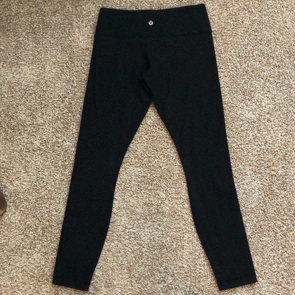 EUC Lululemon black leggings XS